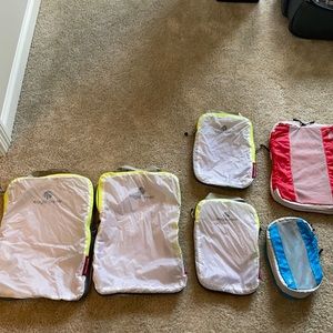Eagle creek packing cubes with compression